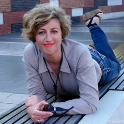 Dipl.-Ing. Julia VENNER