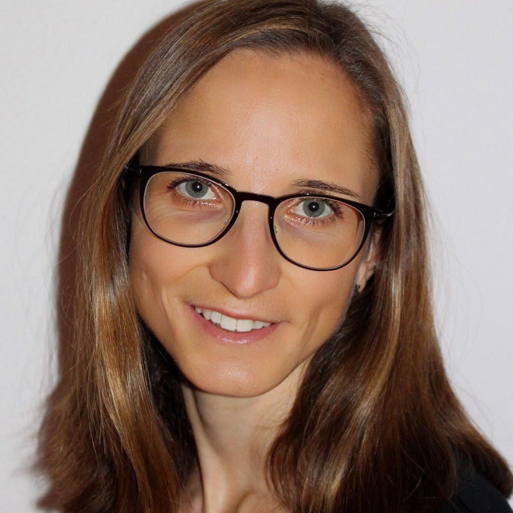 Katharina Knoll Pricing Strategy Market Intelligence MercedesBenz