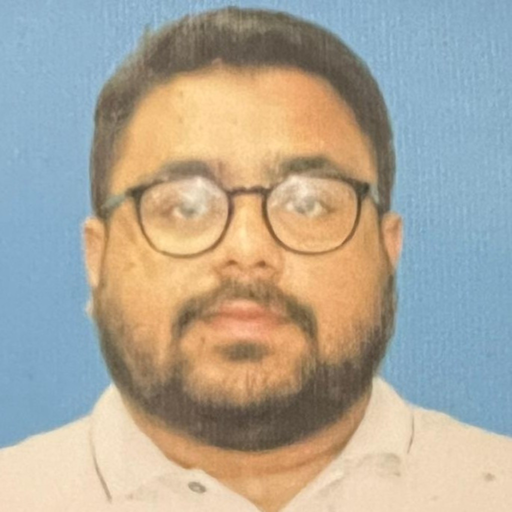 Ben Masters of Buisness Adminstration in Shipping & Logistics