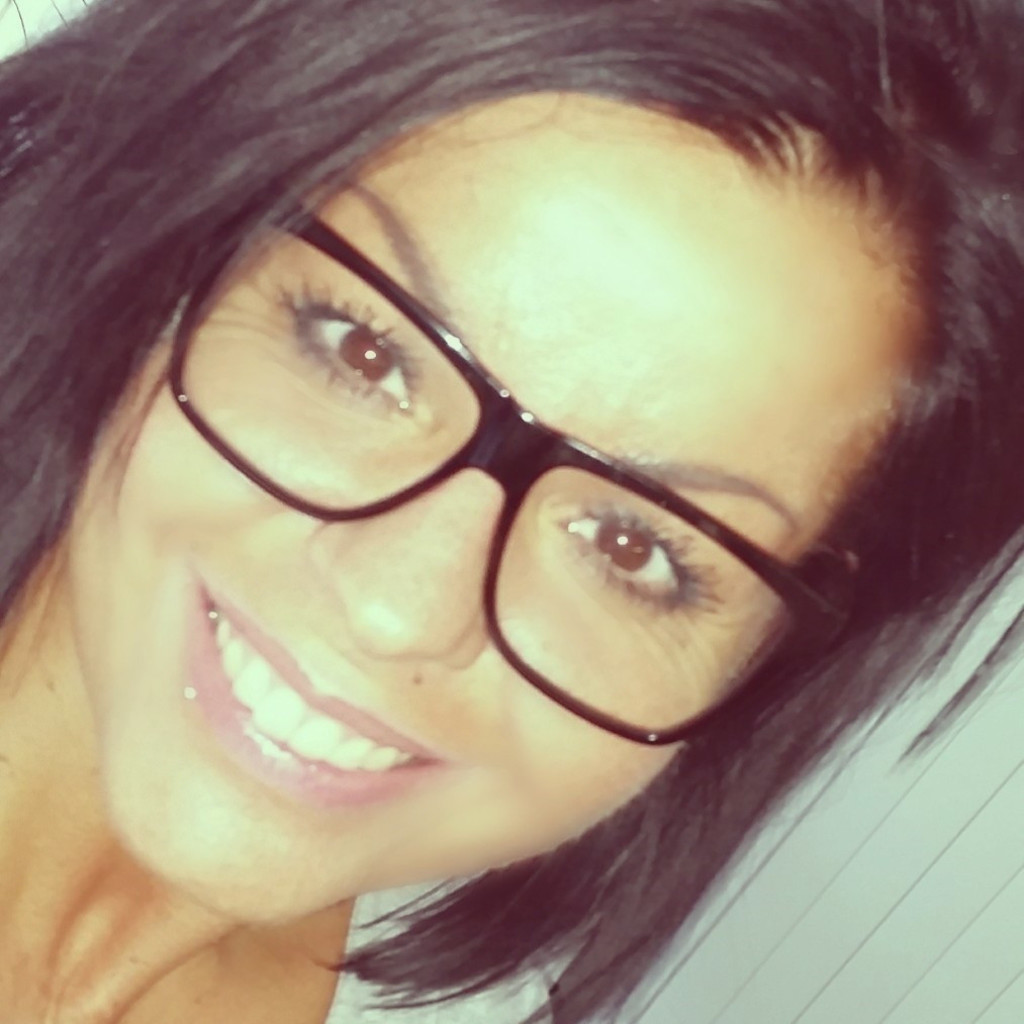 Lara Barbieri Membro della direzione allargata Alphapay AG, Zurigo