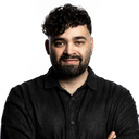 Önder Zayif