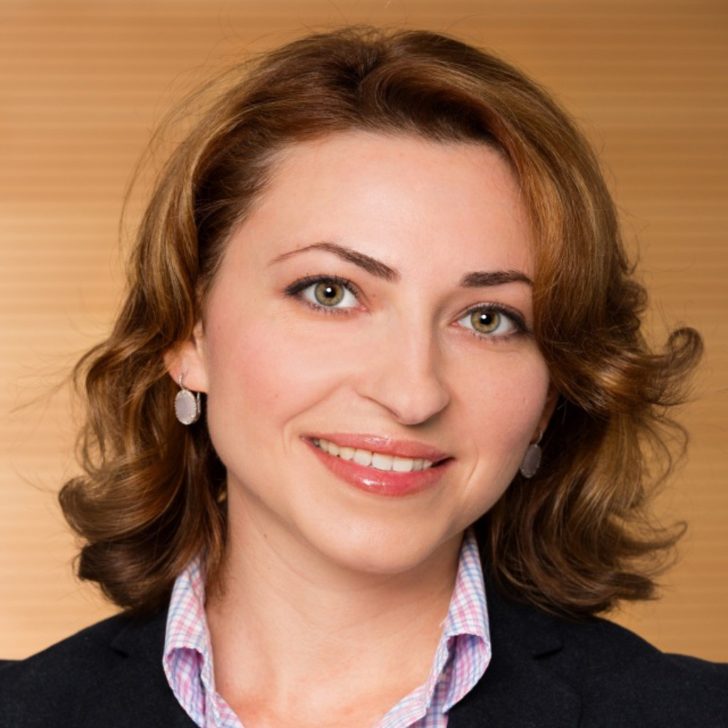 Julia Justus SeniorReferentin Konzernrechnungswesen DEMIRE Deutsche Mittelstand Real Estate Julia Justus SeniorReferentin Konzernrechnungswesen DEMIRE Deutsche Mittelstand Real Estate