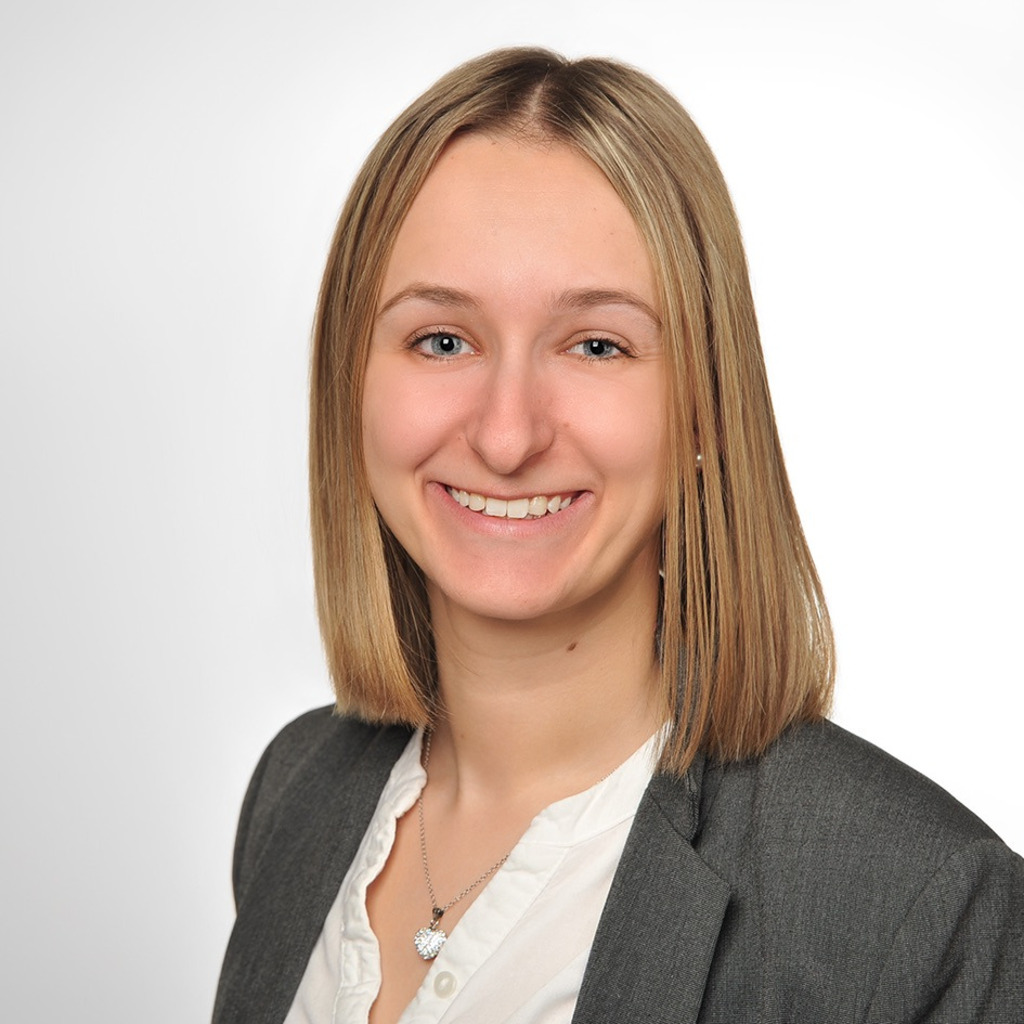 Julia Donaubauer - Sachbearbeiterin Finanzbuchhaltung - GEBRÜDER PETERS ...
