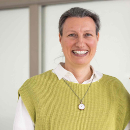 Bettina J. Münch