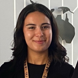 Zehra Öğretmen