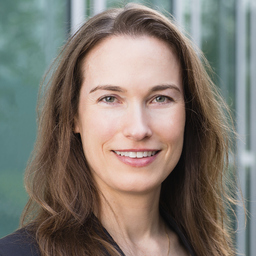 Dr. Ellen Czaika