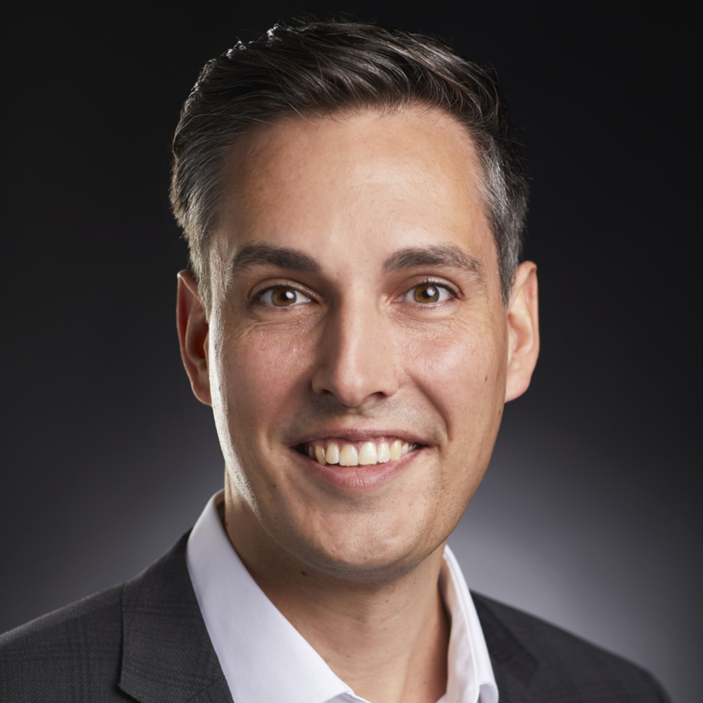 Dr. Marius Brinkmann - CEWE Stiftung & Co. KGaA