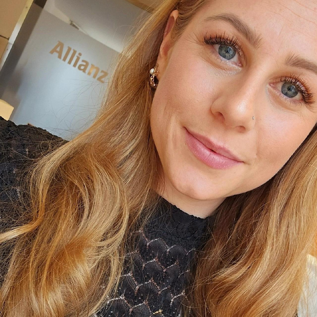 Stella Able Vertriebsmitarbeiter Versicherungen Dingolfing XING