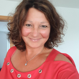 Anke Petz
