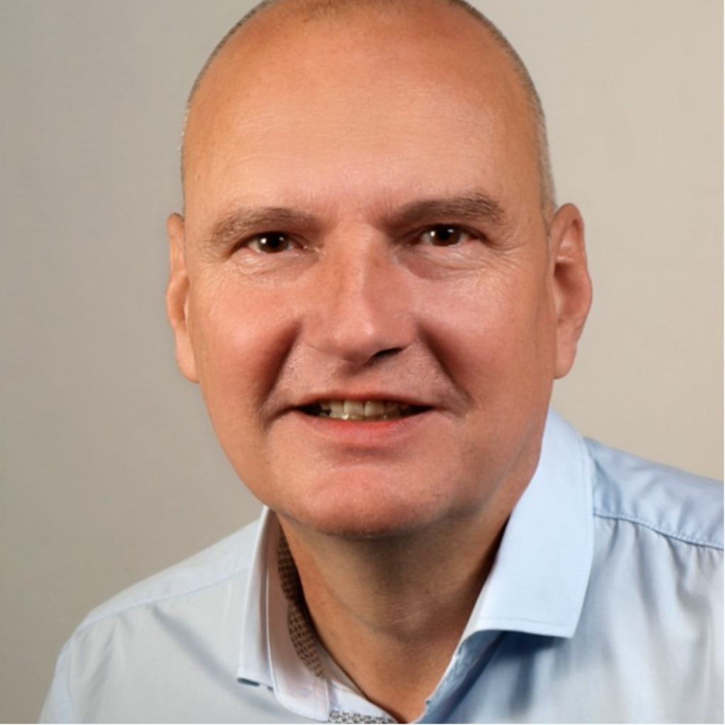 Matthias Lorenz Projektmanager/Application Owner KMail Order GmbH & Co. KG (KLiNGEL Gruppe