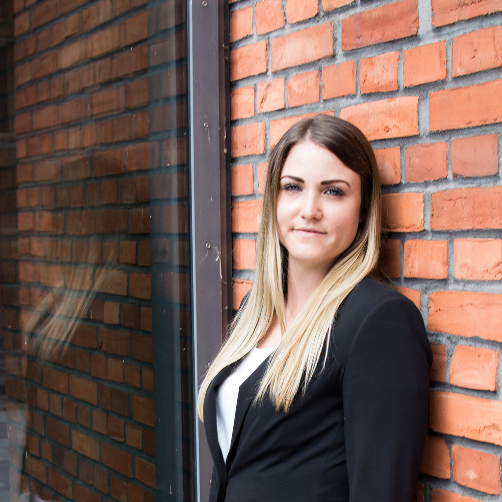 Annika Postma IS Application Specialist ABB Canada XING