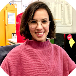 Dr. Lorena Infante Teixeira