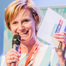 Dr. Karin Krobath