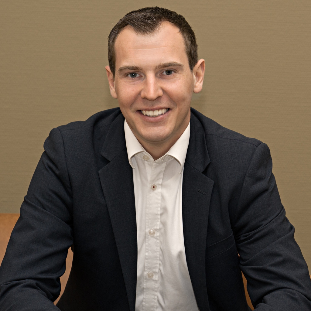 Christoph Bayer in der Personensuche von Das Telefonbuch