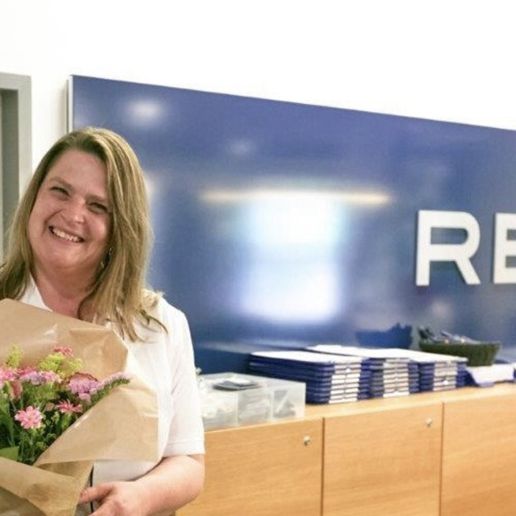 Melanie Nolan Assistentin der Werksleitung Renk GmbH XING