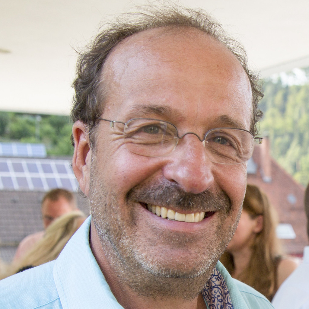 Dr. med. dent. (R) Alexander Hopf Implantologe Implantologische