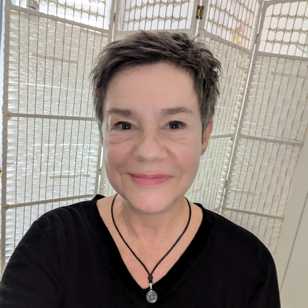 Katrin Voss Coordinator to Brand Management UroOncology Astellas