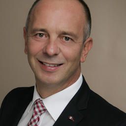 Dipl.-Ing. Robert Schmid