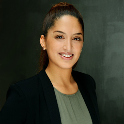 Profilbild Elena Amrimoghaddam