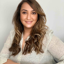 Nila Khaghani