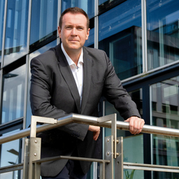 Dr. Martin Schultze