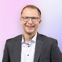 Dr. Kevin Müller