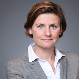 Dr. Julia Fitzner