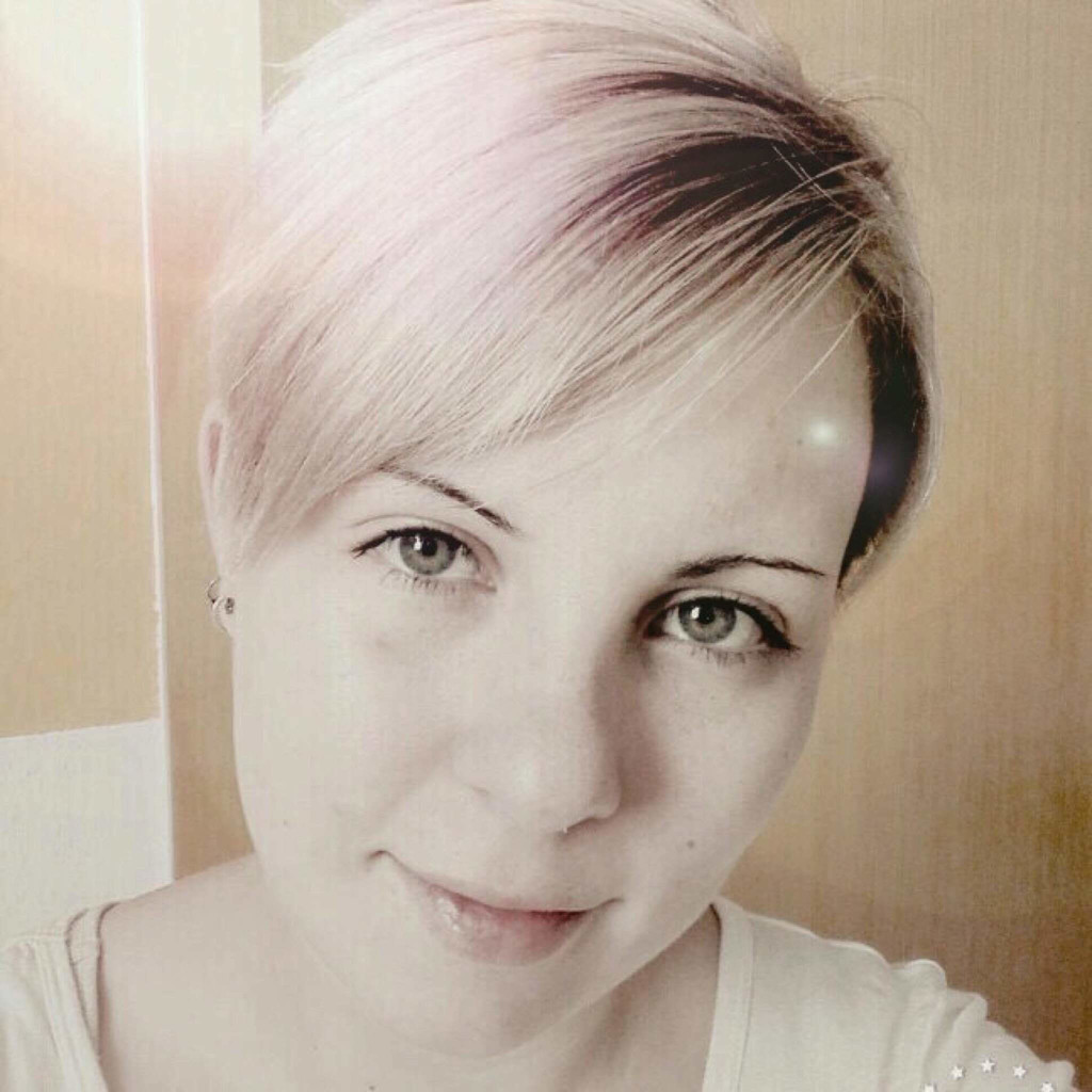 Social Media Profilbild Madeline Lorenz Schönwald