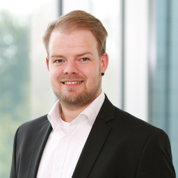 Dr. Tobias Holst
