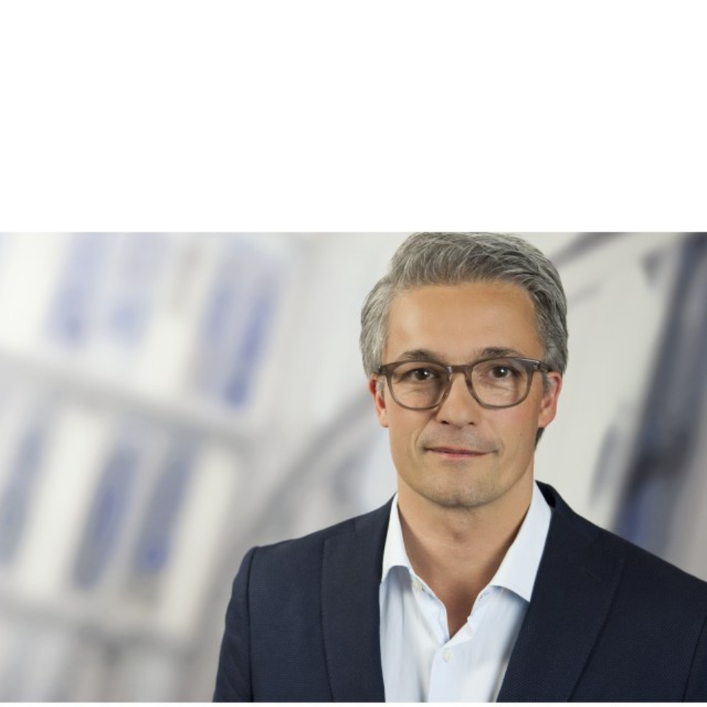 Dr. Hilmar Schmidt Geschäftsführer / Managing Director & Partner