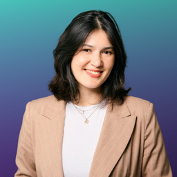 Alexandra Bravo
