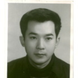 华 何
