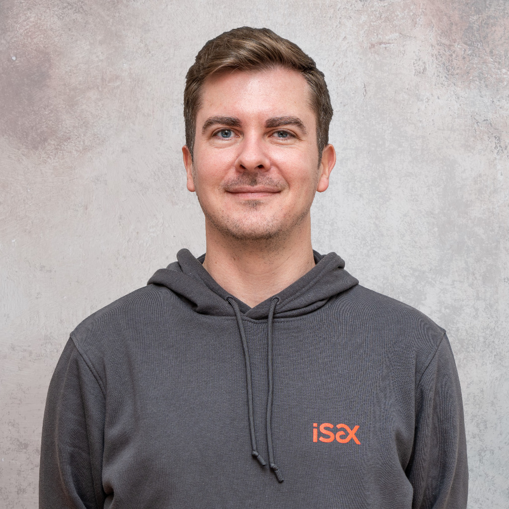 Paul Päßler Customer Success Manager iSAX GmbH & Co. KG XING