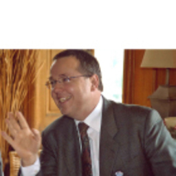 Dr. André Schneider