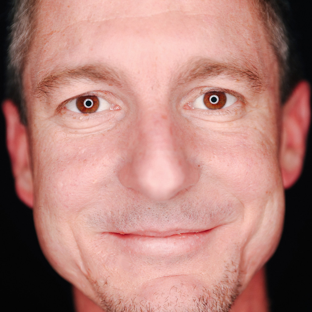 Helmut Hafner Corporate Communications & Marketing Services Senior