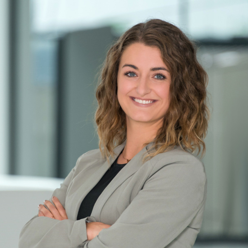 Hanna Schwarz Manager FENSTERBAU FRONTALE Nrn