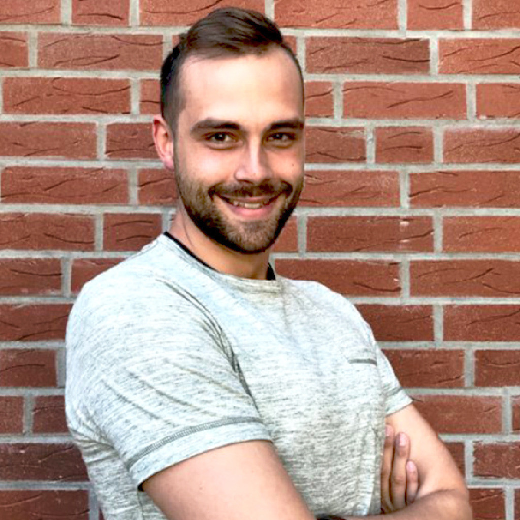 Frédéric Bröcker Social Media & Content Manager LVDigital XING