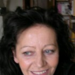 Angelika Axmann