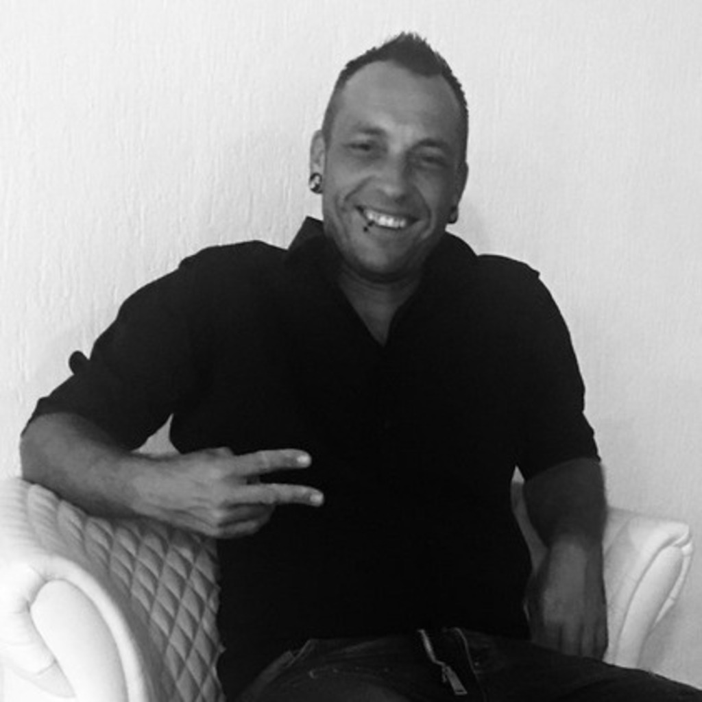 Martin Heinze Geschäftsführer Schwarzweiss 247 UG XING