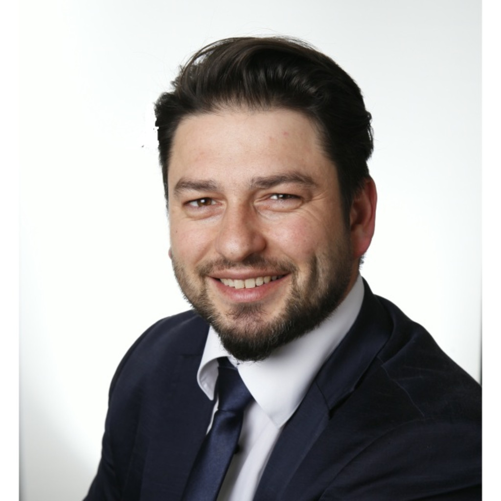 Arber Haziri Geschäftsführer ART INOX XING