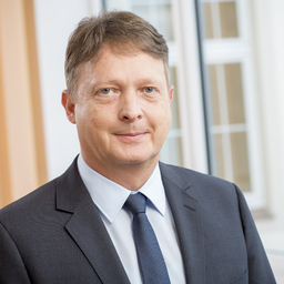 Dr. Torsten Schueler