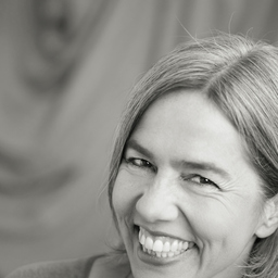 Dr. Eva Mueller