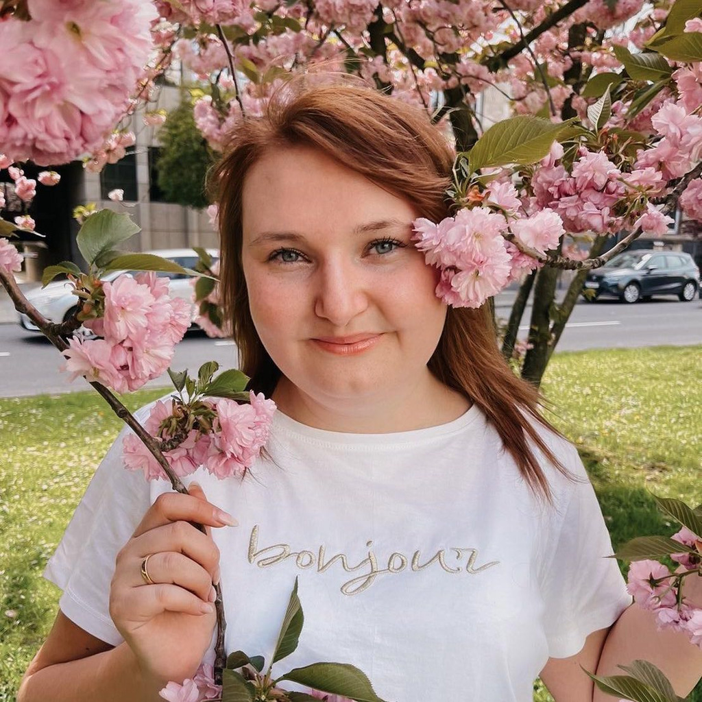 Karina Mohn - Projektleitung im Außendienst - CARITIVA GmbH | XING Karina Mohn - Projektleitung im Außendienst - CARITIVA GmbH | XING