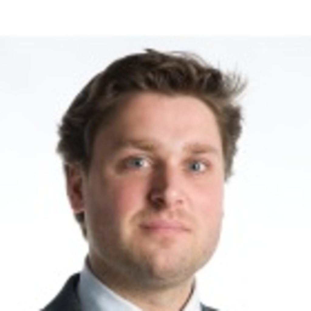 Louis BERNARD Chief Executive Officer LAYER CAKE XING