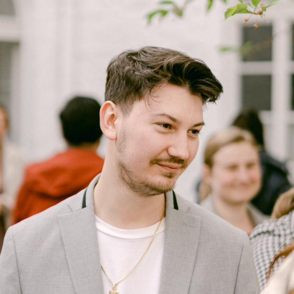 Lorenzo Caputi Executive Activation TV PHD Germany XING