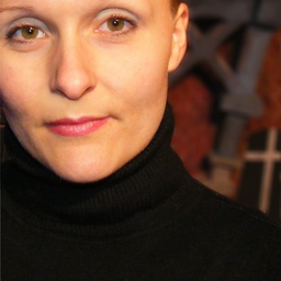 Nicole Wolf