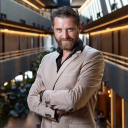 Bernhard Ernst