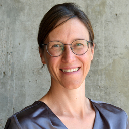 Dr. Claudia Martin