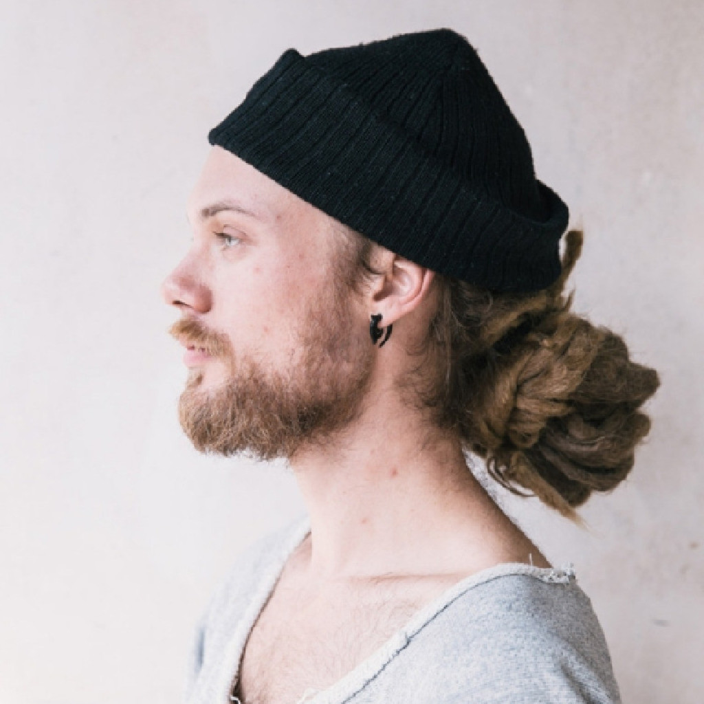 Nikolas Zagalak Freischaffender Künstler und Modedesigner ZVGVLVK