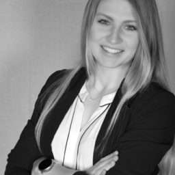 Dr. Nina Celina Fischer